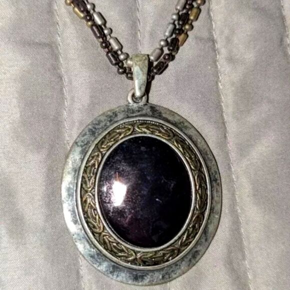 Laura Ashley Necklace 15" + 4" Extender - Picture 1 of 11